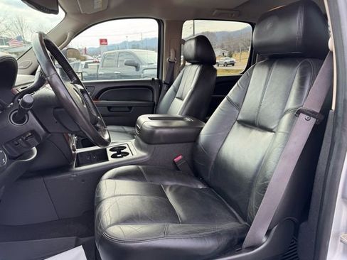 Used 2011 Chevrolet Silverado 3500 LTZ w/ LTZ Plus Package image 10