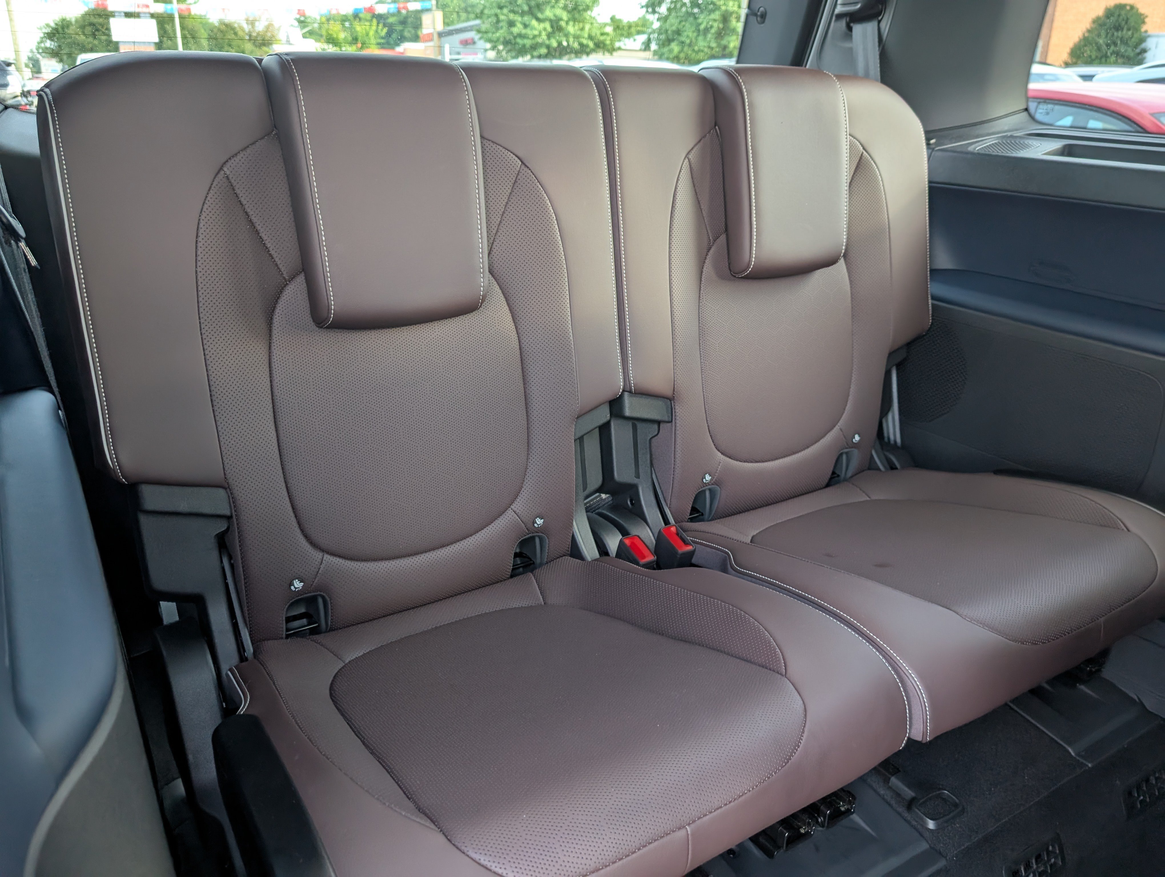 Used 2025 Volkswagen ID. Buzz 1st Edition RWD image 12