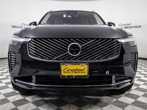 Used 2025 Volvo XC90 T8 Plus w/ Protection Package Premier AWD/4WD image 5