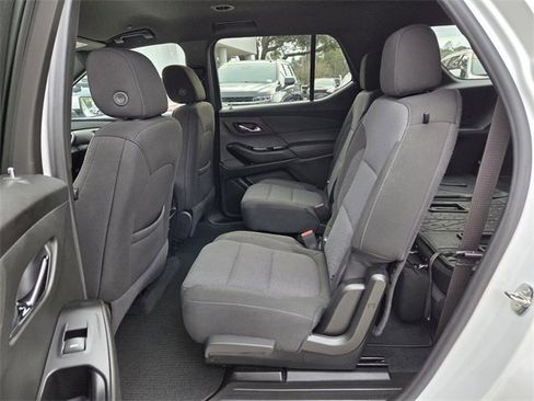 Certified 2023 Chevrolet Traverse LT image 13