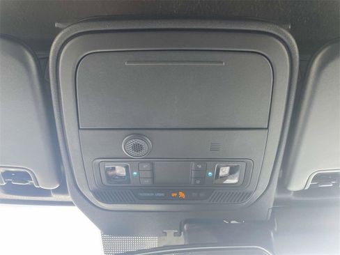 New 2025 Ford Bronco 4-Door image 28