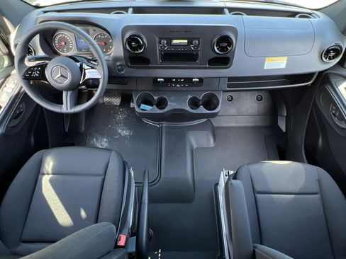 New 2025 Mercedes-Benz Sprinter 2500 image 21