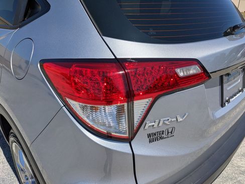 Used 2022 Honda HR-V LX image 13