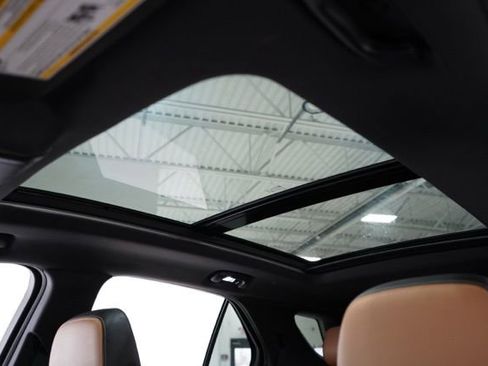 Used 2020 Chevrolet Equinox Premier image 19