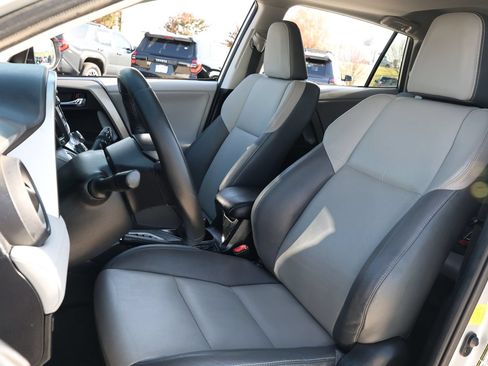 Used 2013 Toyota RAV4 Limited FWD image 30