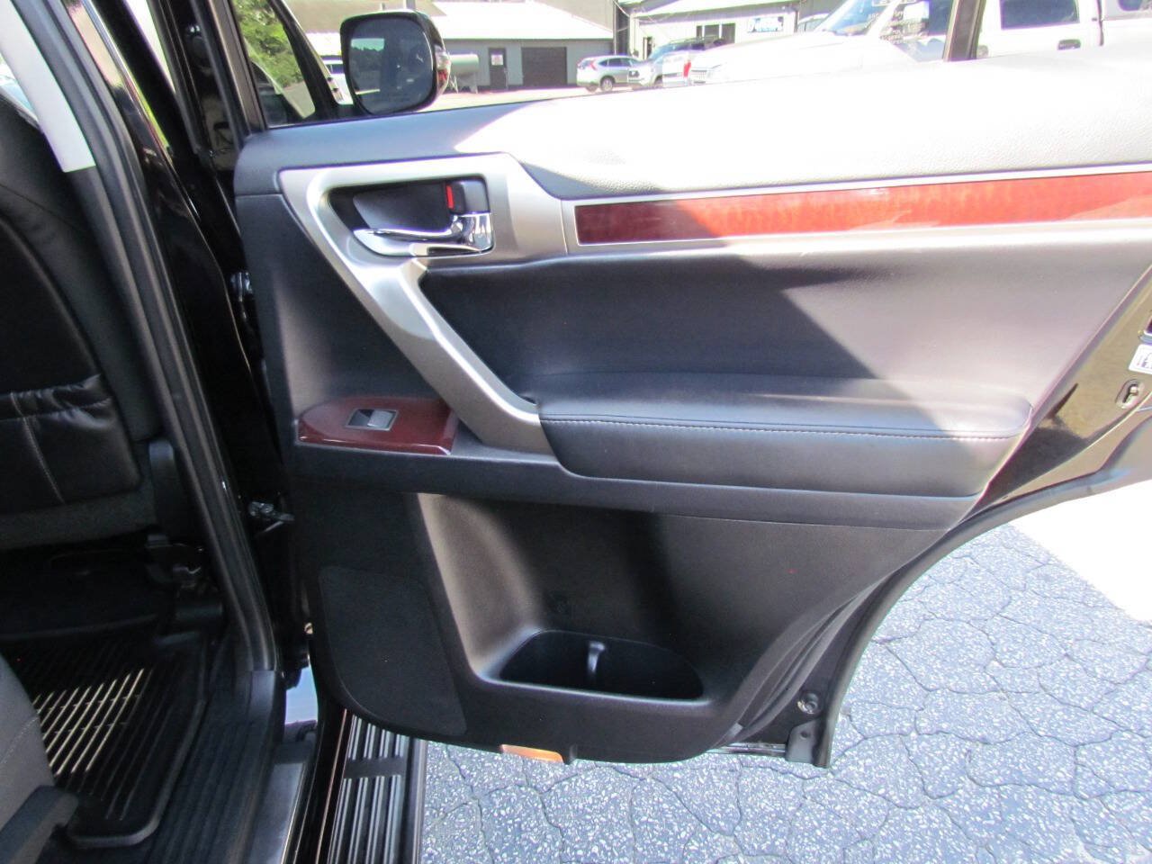 Used 2019 Lexus GX 460 Premium AWD/4WD image 18