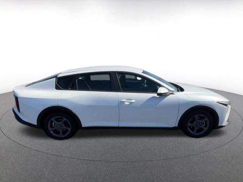 Used 2025 Kia K4 LXS image 12