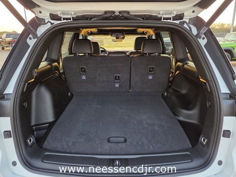 New 2025 Jeep Grand Cherokee Limited image 26