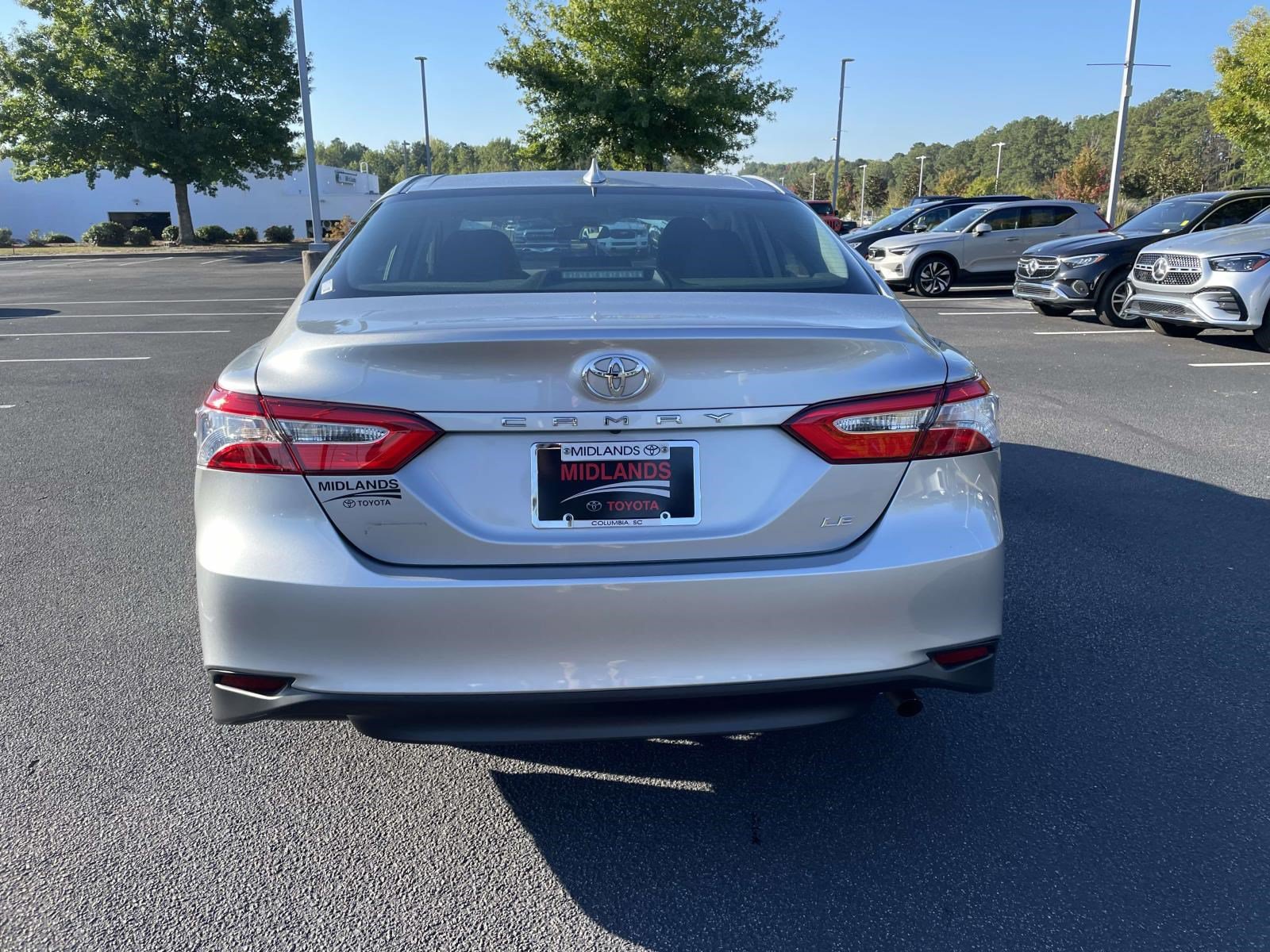 Used 2020 Toyota Camry LE FWD image 5
