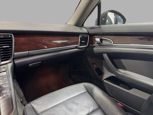 Used 2011 Porsche Panamera 4 image 29