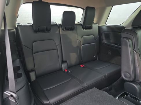 New 2025 Nissan Pathfinder SL w/ SL Premium Package image 12