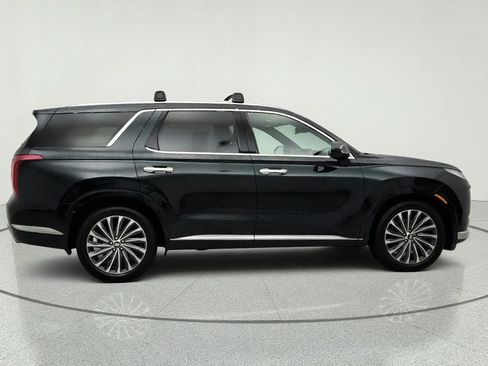 Used 2023 Hyundai Palisade Calligraphy w/ Cargo Package AWD/4WD image 4
