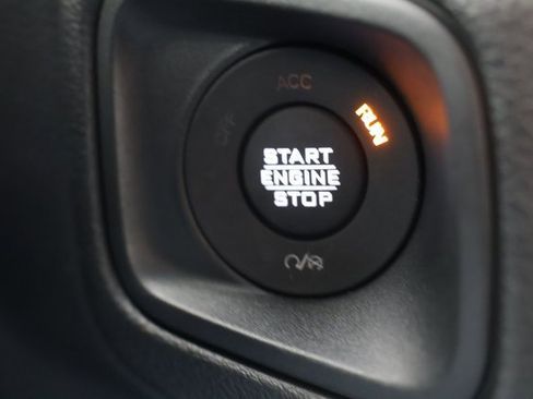 Used 2025 Jeep Wrangler Willys image 16