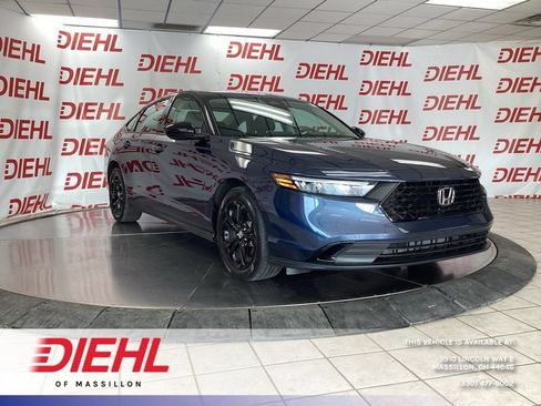 Used 2025 Honda Accord SE image 1