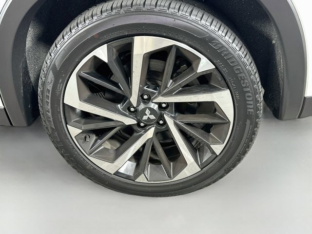 Used 2024 Mitsubishi Outlander SE AWD/4WD image 30