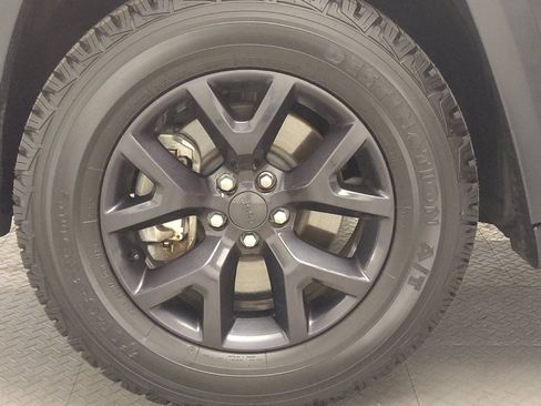 Used 2020 Jeep Cherokee Latitude image 31