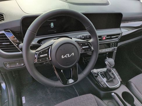 New 2026 Kia Seltos S AWD/4WD image 9