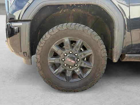 Used 2025 GMC Sierra 2500 AT4 w/ AT4 Premium Plus Package AWD/4WD image 23