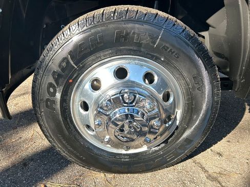 New 2026 RAM 3500 Laramie AWD/4WD image 10