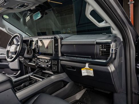 Used 2024 Ford F250 Lariat w/ Lariat Ultimate Package image 18