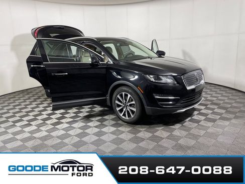 Used 2019 Lincoln MKC Reserve w/ MKC Technology Package image 9