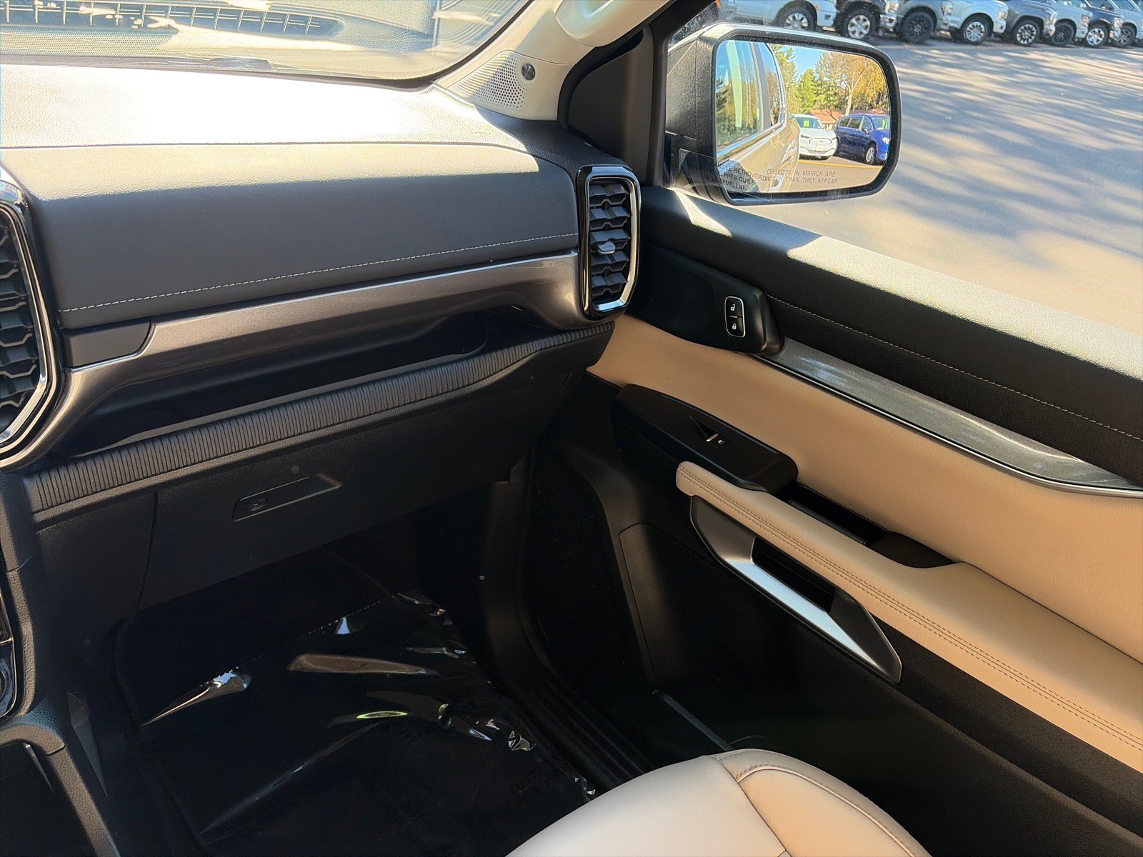 Used 2025 Ford Ranger Lariat w/ Advanced Towing Package AWD/4WD image 18