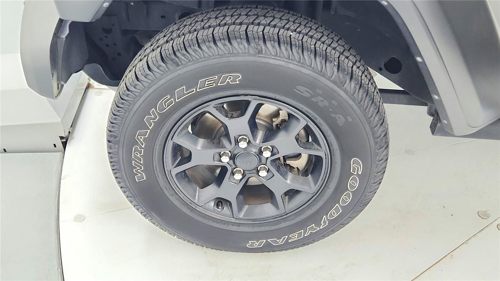 Used 2021 Jeep Wrangler Unlimited Sport AWD/4WD image 33