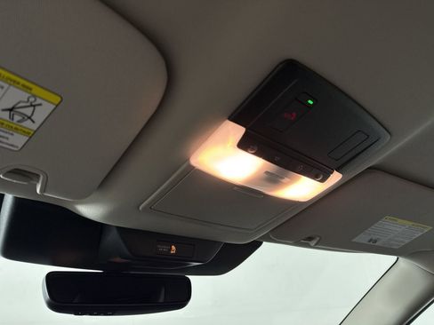 New 2025 Nissan Pathfinder SL image 9