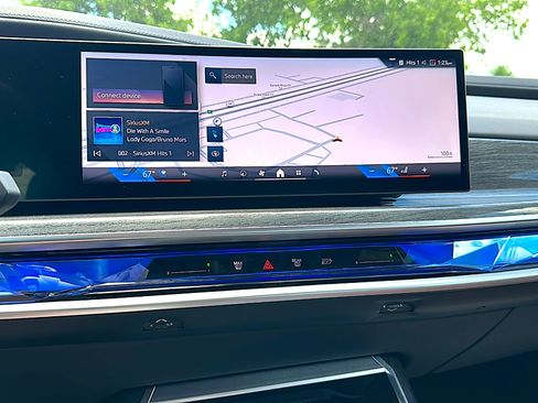 New 2024 BMW i7 xDrive60 w/ Executive Package AWD/4WD image 21