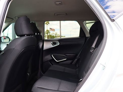 Used 2020 Kia Soul LX FWD image 33