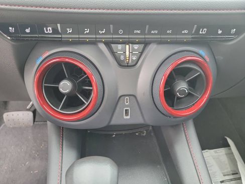 Used 2022 Chevrolet Blazer RS w/ Enhanced Convenience Package FWD image 24