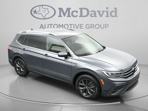Used 2023 Volkswagen Tiguan SE FWD image 32
