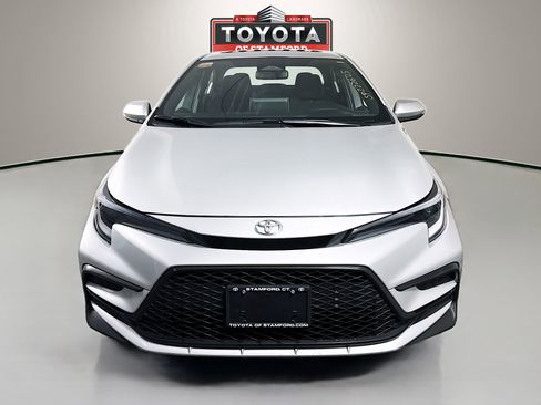Certified 2025 Toyota Corolla SE w/ SE Premium Package image 2