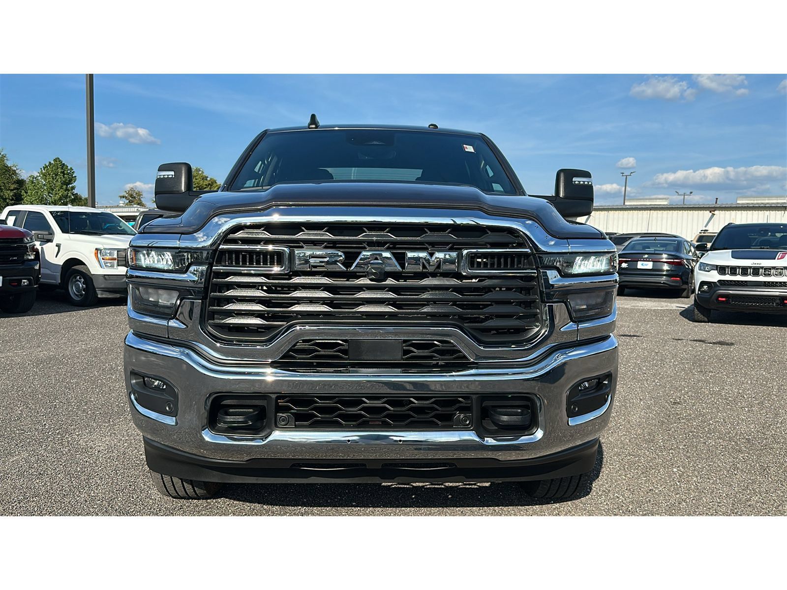Used 2025 RAM 2500 Big Horn AWD/4WD image 9