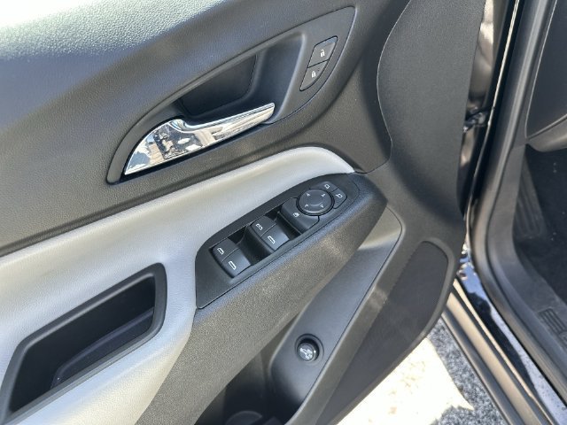 Used 2023 Chevrolet Equinox LT AWD/4WD image 24