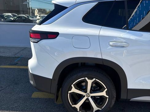 New 2026 Volkswagen Tiguan SE AWD/4WD image 8