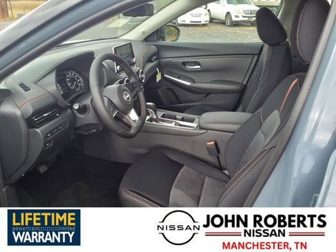 New 2025 Nissan Sentra SR image 3