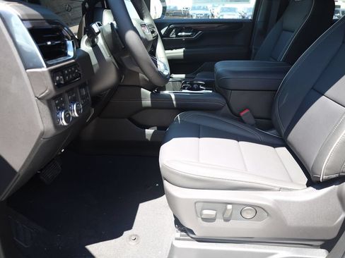New 2026 GMC Yukon XL Elevation w/ Elevation Premium Package AWD/4WD image 11
