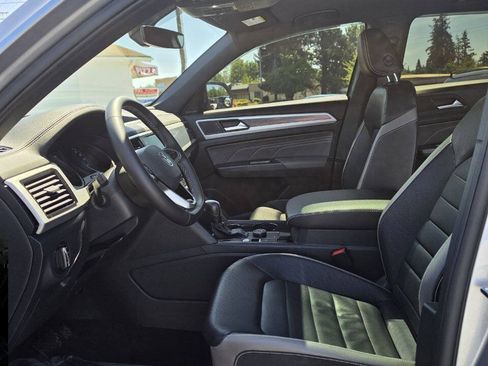Used 2021 Volkswagen Atlas Cross Sport SEL AWD/4WD image 14