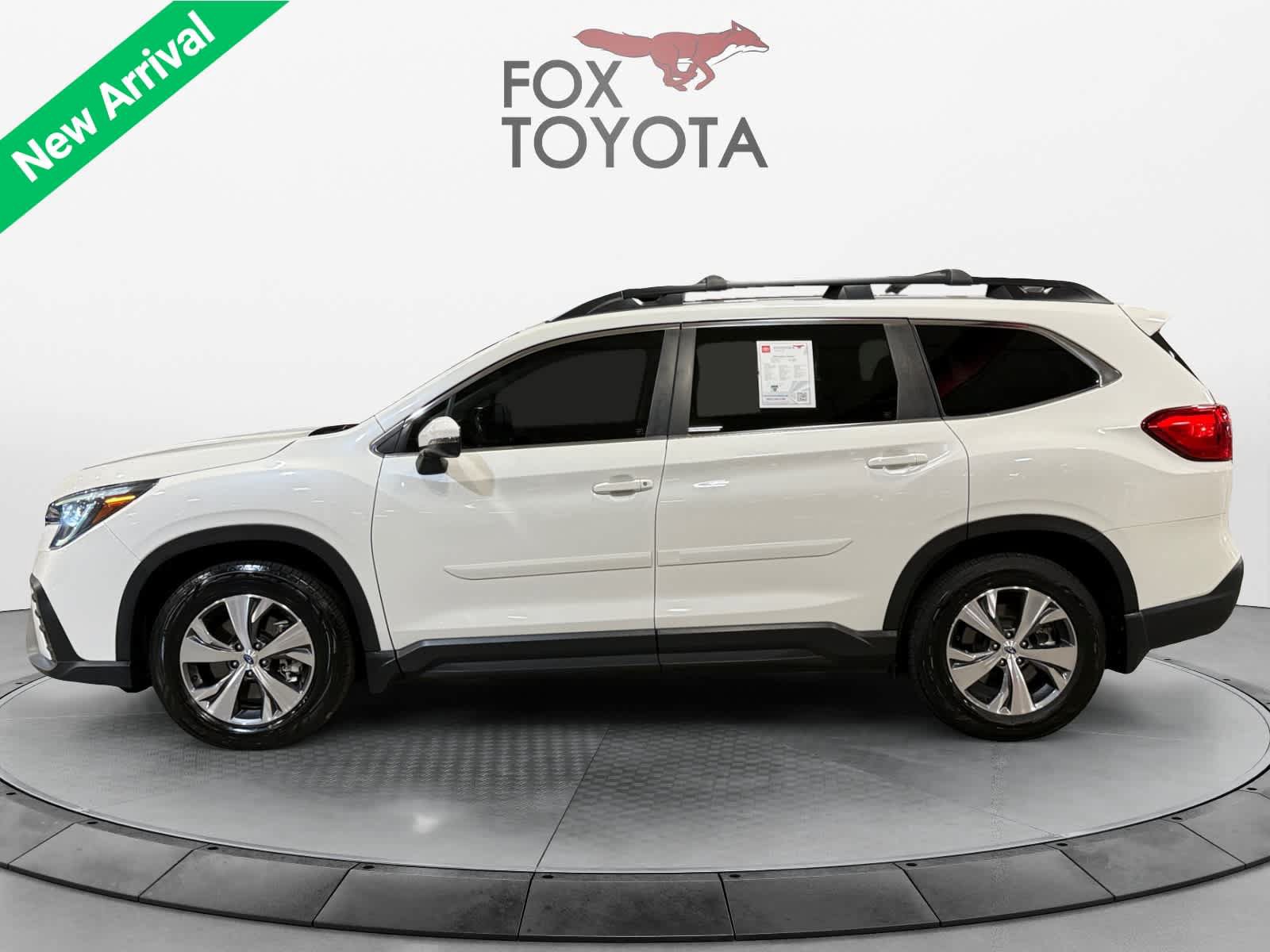 Used 2023 Subaru Ascent Premium w/ Convenience Package AWD/4WD image 3