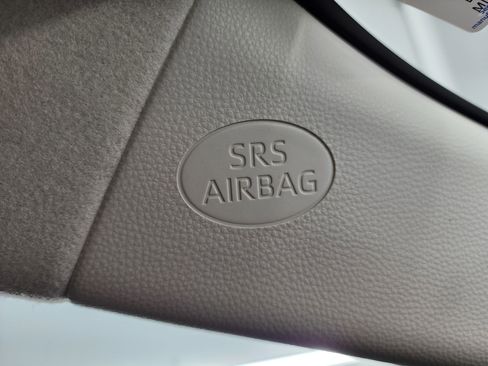 Used 2024 Toyota Corolla LE image 39