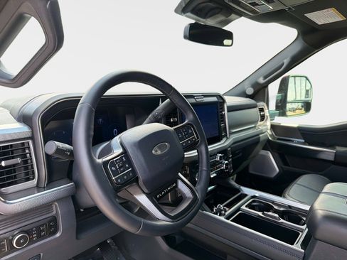 Used 2025 Ford F250 Platinum image 41