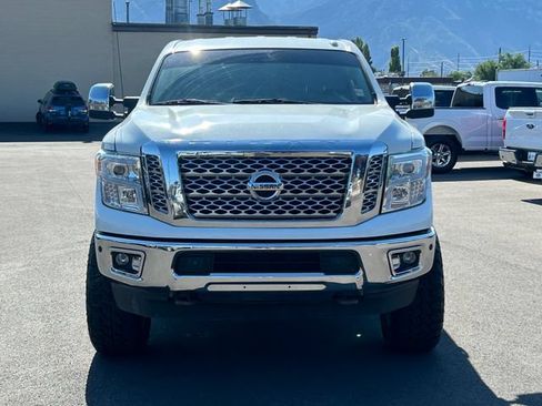 Used 2017 Nissan Titan SL AWD/4WD image 9