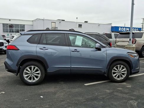 Used 2023 Toyota Corolla Cross LE w/ Moonroof Package image 7