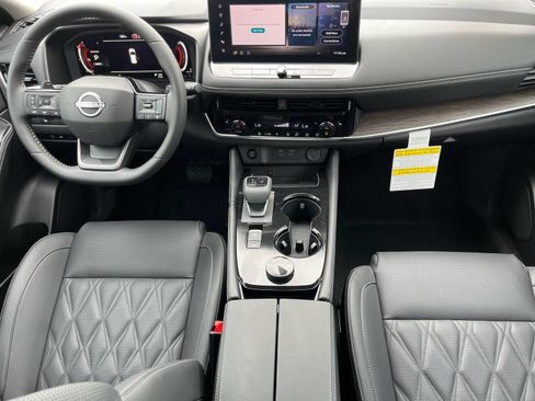 New 2026 Nissan Rogue Platinum AWD/4WD image 14