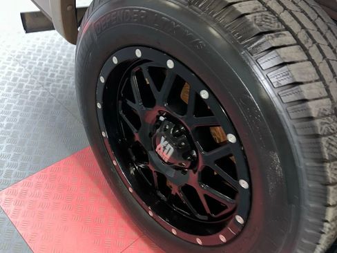 Used 2011 Ford F150 Lariat image 35