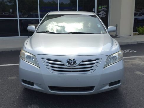 Used 2007 Toyota Camry LE FWD image 2
