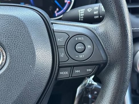 Used 2023 Toyota RAV4 LE AWD/4WD image 27