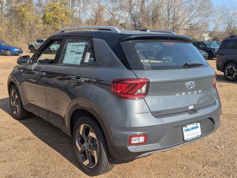 New 2026 Hyundai Venue SEL image 3