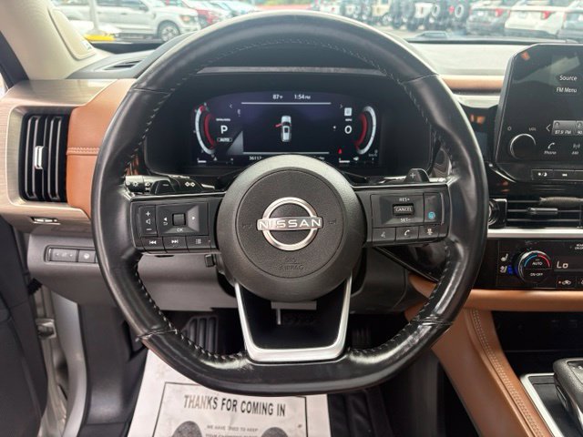 Used 2024 Nissan Pathfinder Platinum AWD/4WD image 16